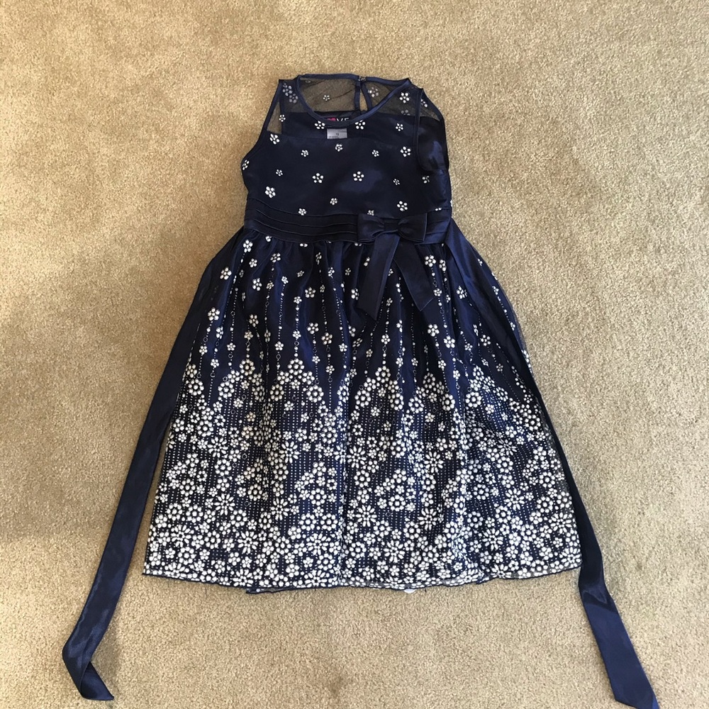 Almost brand new dress